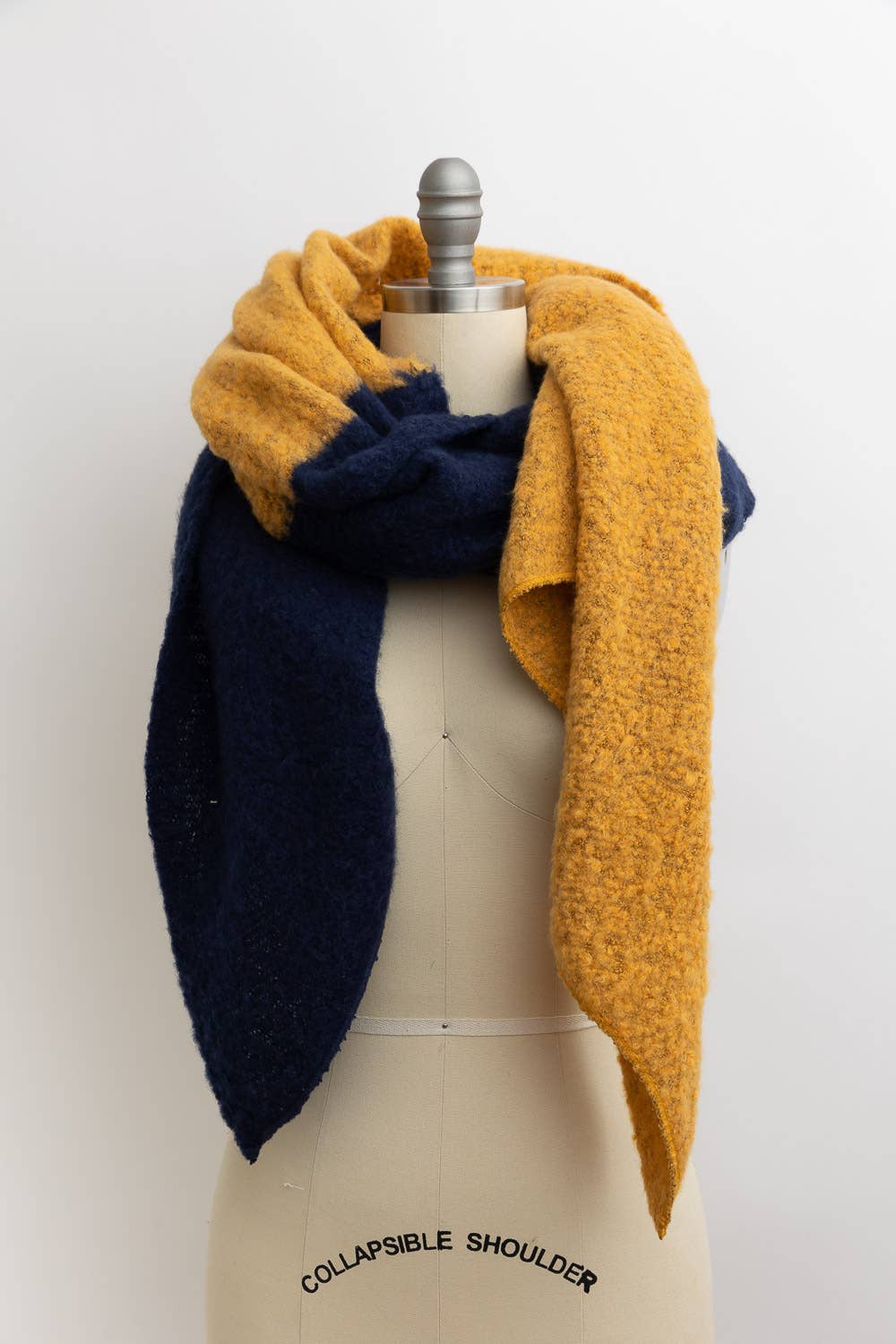 Leto Accessories - Trendy Cozy Colorblock Scarf – Double-Tone Comfort